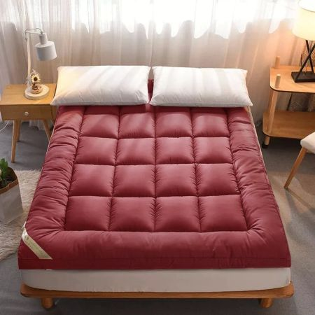 4''Thikness 6/7 feet Merun Colour Deluxe Mattress Topper